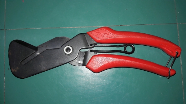 ขายคีมตัดมุมเหล็กฉาก อลูมิเนียมฉาก FUKUVI made in Japan.งานเก่าเก็บ ขายคีมตัดมุมเหล็กฉาก อลูมิเนียมฉาก FUKUVI made in Japan.งานเก่าเก็บ