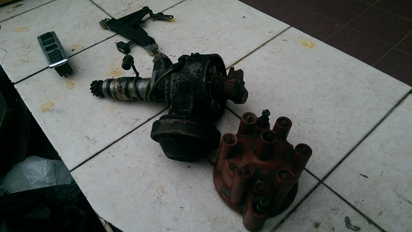 ขายจานจ่าย Benz เครื่องtwin 2,800cc w12 ขายจานจ่าย Benz เครื่องtwin 2,800cc w12