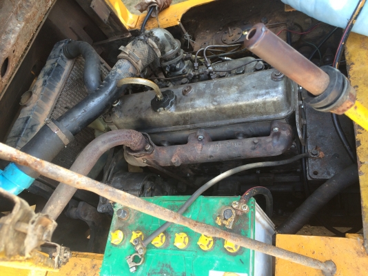 รถตัก TOYOTA SD12  ตัก 1 คิวพร้อมใช้ครับ ราคาถูกครับลดครับ   95,000 บาทเท่านั้นครับ