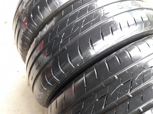 ยางBRIDGESTONE รุ่น Ecopia EP200.215 60R16 ปี2015 สภาพสวยมากๆ ดอกเยอะมากๆคุ้มจริงๆไม่แพง