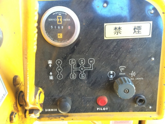 CAT D5B SN: 47X0323 ใช้งาน 5168 ชม. นำเข้าจากญี่ปุ่น ไม่เคยใช้งานในไทย ถึงไทยแล้วครับ