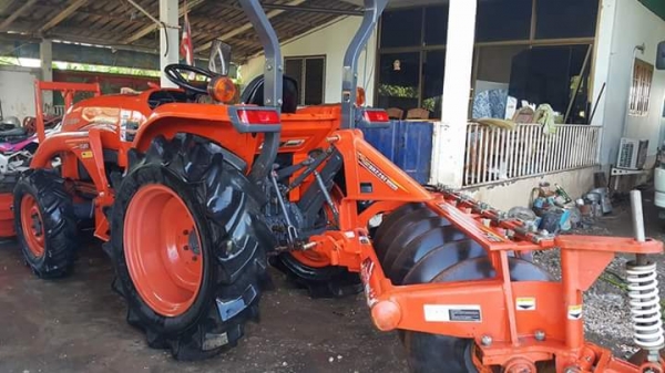 ขายคูโบต้า L3608 SPพร้อมใบมีดเเละผาน6ราคา360,000ต่อรองได้มีบริการจัดส่ง