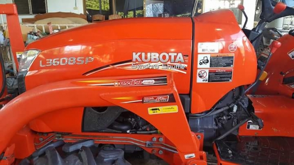 ขายคูโบต้า L3608 SPพร้อมใบมีดเเละผาน6ราคา360,000ต่อรองได้มีบริการจัดส่ง