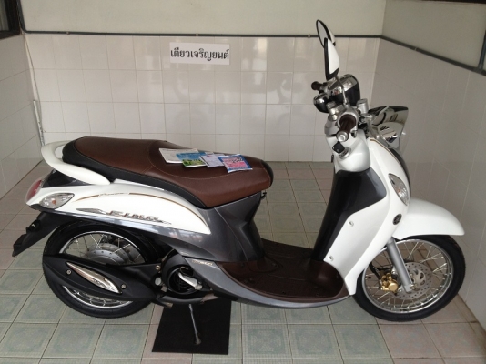 Fino Fi เครื่องเดิม ชุดสีสวย ไมล์แท้ ปี58 (ของแถม 4 รายการ)