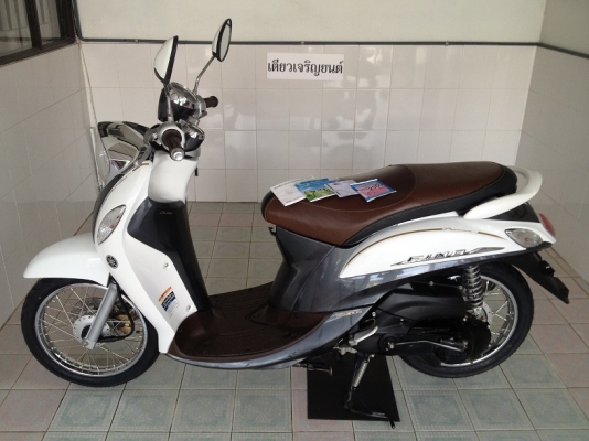 Fino Fi เครื่องเดิม ชุดสีสวย ไมล์แท้ ปี58 (ของแถม 4 รายการ)