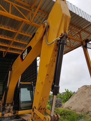 ขายดาวน์รถแบ็คโฮ CAT 320D2.  รถสวยพร้อมใช้งานชั่วโมงน้อย