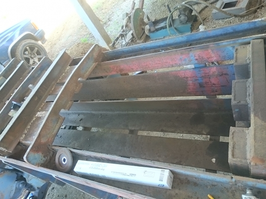 ขายเครื่องก้อนพลาสติกและอลูมิเนียม