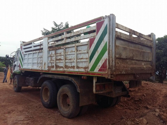 ขายรถ10ล้อ ดั้ม2เพลา TD เบรกใหญ่ เครื่อง195แรง โลฮาย10สปีด พ.เพาเวอร์ เบรกจิฟฟี่ ภายในสวย เอกสารพร้อมโอน สนใจโทร 090-8588220คุณนะ 093-3258446คุณบิว หรือเข้าดูสินค้าอื่นๆได้ที่ www.narong2truck.com หรือ www.truck.in.th/498 หรือเพจFacebook ณรงค์ ซื้อขายรถมื