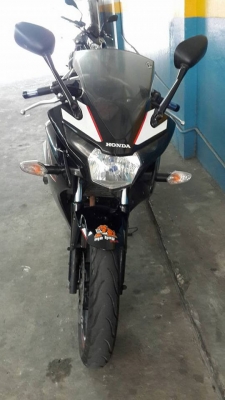 ขาย Honda CBR 150 i สีดำ ปี 56 ปลายปี เครื่องดี ชุดสีสวย เล่มพร้อมชุดโอน