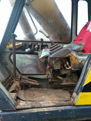 ขาย sumitomo 200 ปั้มดี ราคา340,000 รถพร้อมใช้แอร์ เย็น สนใจ 0895770265 ขาย sumitomo 200 ปั้มดี ราคา340,000 รถพร้อมใช้แอร์ เย็น สนใจ 0895770265