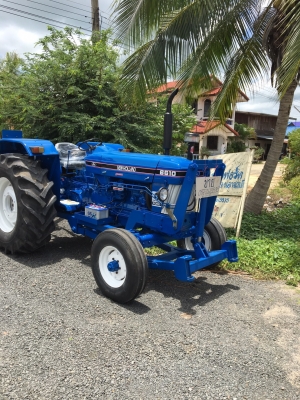 ขายด่วนรถไถฟอร์ด6600 พร้อมใช้ พร้อมโอน เครื่องมือครบ