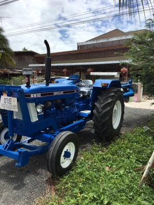 ขายด่วนรถไถฟอร์ด6600 พร้อมใช้ พร้อมโอน เครื่องมือครบ