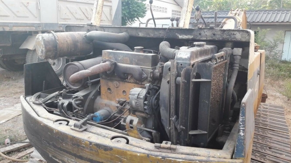 ขายตามสภาพ komatsu pc40-6 ราคา180,000 อุปกรณ์ครบ