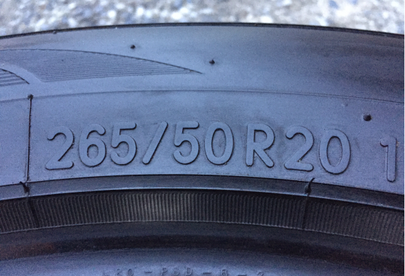 ยาง Nitto 420S 265 50 20 ปลายปี13 ดอกเต็ม ราคาไม่แพง ยาง Nitto 420S 265 50 20 ปลายปี13 ดอกเต็ม ราคาไม่แพง