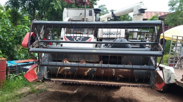 ขายรถเกี่ยวคูโบต้า DC95GM PLUS ปี 56 ชั่วโมงน้อย 2019 ราคาปรับใหม่แล้วครับ 500000