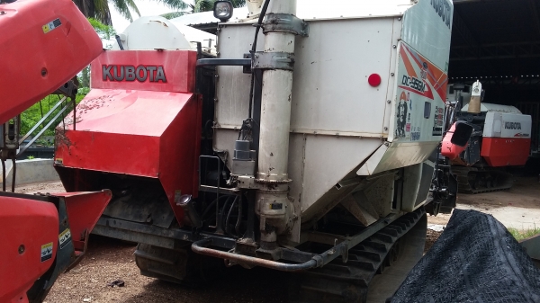 ขายรถเกี่ยวคูโบต้า DC95GM PLUS ปี 56 ชั่วโมงน้อย 2019 ราคาปรับใหม่แล้วครับ 500000