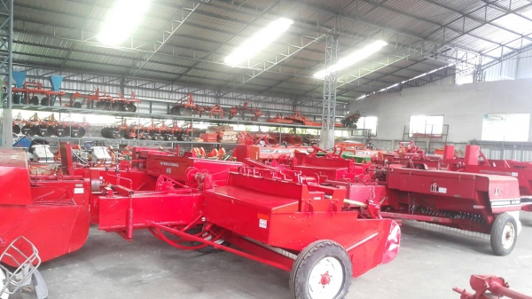 ขายเครื่องอัดฟาง มือสองนำเข้าจากต่างประเทศ. ในราคาพ่อค้า ได้ของแท้ๆจากนอก กองทุนนหมู่บ้านเราจัดราคาพิเศษให้  จัดรายการถึงสิ้นเดือนนี้