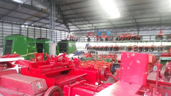 ขายเครื่องอัดฟาง มือสองนำเข้าจากต่างประเทศ. ในราคาพ่อค้า ได้ของแท้ๆจากนอก กองทุนนหมู่บ้านเราจัดราคาพิเศษให้ จัดรายการถึงสิ้นเดือนนี้ ขายเครื่องอัดฟาง มือสองนำเข้าจากต่างประเทศ. ในราคาพ่อค้า ได้ของแท้ๆจากนอก กองทุนนหมู่บ้านเราจัดราคาพิเศษให้ จัดรายการถึงสิ้นเดือนนี้