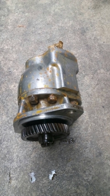 ขายอะหลั่ยชิ้นส่วนรถแทรกเตอร์ D-4 D-5 มีหลายอย่างสนใจสอบถามได้นะครับขายไม่แพง