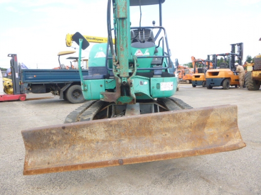 Komatsu PC27R-8 เก่าญี่ปุ่น ใบมีดสไลด์