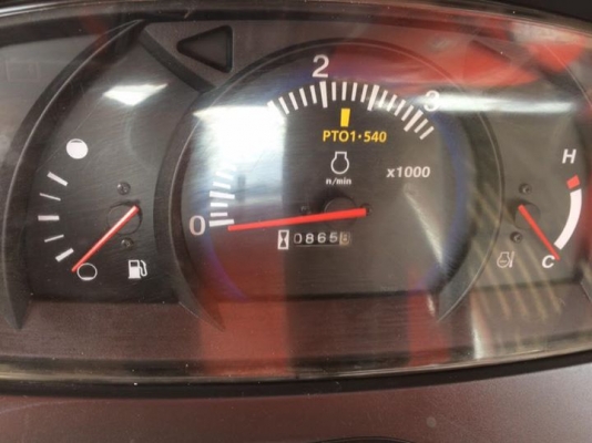 ขายด่วนL4708 รถปี56 เล่่่่่่่่่่่่่่่่่่่่่่่่่่่่่่มพร้อมรถสวยสีเดิม 865ชั่วโมง  สนใจ 084-5486359 สุชาติ  รถอยู่ จ. สุรินทร์ . อ สนม