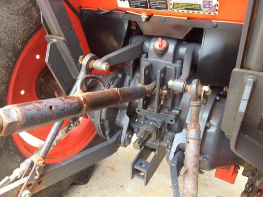 ขายด่วนL4708 รถปี56 เล่่่่่่่่่่่่่่่่่่่่่่่่่่่่่่มพร้อมรถสวยสีเดิม 865ชั่วโมง  สนใจ 084-5486359 สุชาติ  รถอยู่ จ. สุรินทร์ . อ สนม