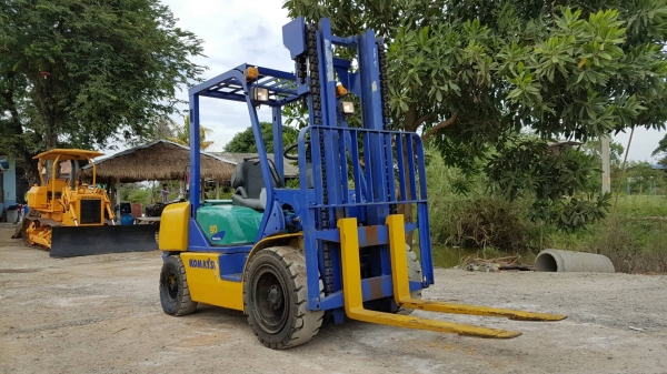 ขายด่วนรถยกKOMATSU FD30-14 ยก30ตันเสาสูง3เมตรรถนอกเพิ่งนำเข้ามายังไม่เคยใช้งานในเมืองไทยเลย=รุ่นใหม่ขายถูกๆๆ ขายด่วนรถยกKOMATSU FD30-14 ยก30ตันเสาสูง3เมตรรถนอกเพิ่งนำเข้ามายังไม่เคยใช้งานในเมืองไทยเลย=รุ่นใหม่ขายถูกๆๆ