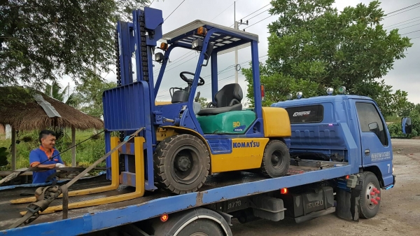 ขายด่วนรถยกKOMATSU FD30-14 ยก30ตันเสาสูง3เมตรรถนอกเพิ่งนำเข้ามายังไม่เคยใช้งานในเมืองไทยเลย=รุ่นใหม่ขายถูกๆๆ ขายด่วนรถยกKOMATSU FD30-14 ยก30ตันเสาสูง3เมตรรถนอกเพิ่งนำเข้ามายังไม่เคยใช้งานในเมืองไทยเลย=รุ่นใหม่ขายถูกๆๆ