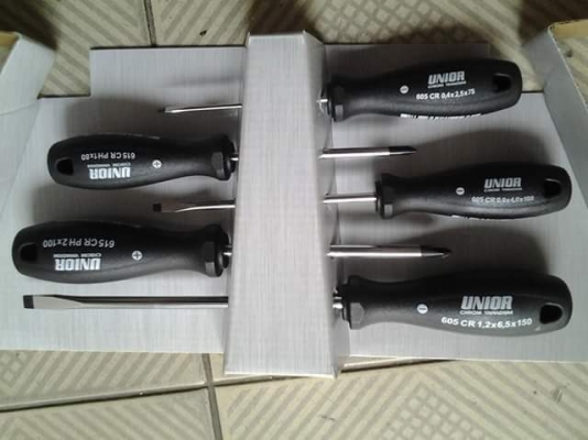 ขายไขควงชุด5ด้าม UNIOR made in Slovenia.