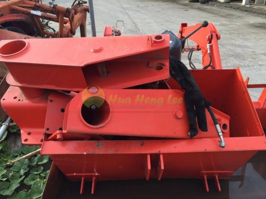 บุ้งกี๋เกษตรพร้อมการ์ดมือสอง รุ่น LA 508T เหมือนใหม่ ใช้สำหรับรถ36แรง