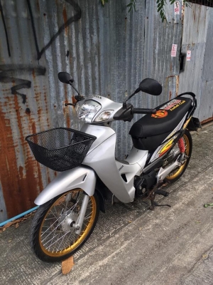 Honda Wave125s สตาร์ทเท้า เดิมๆใหม่ๆ Honda Wave125s สตาร์ทเท้า เดิมๆใหม่ๆ