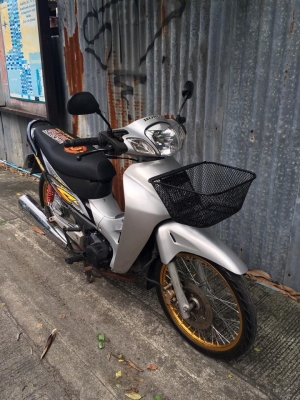 Honda Wave125s สตาร์ทเท้า เดิมๆใหม่ๆ Honda Wave125s สตาร์ทเท้า เดิมๆใหม่ๆ