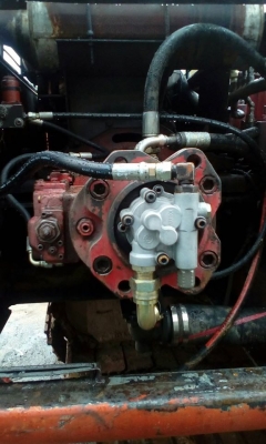 ขายรถขุดแบ็คโค ฮิตาชิ EX200-2 ปั๊มK3V โซ่ใหม่ช่วงล่างเต็ม ไฟฟ้ามี บูมสวย เครื่องเดิมพร้อมลงงาน