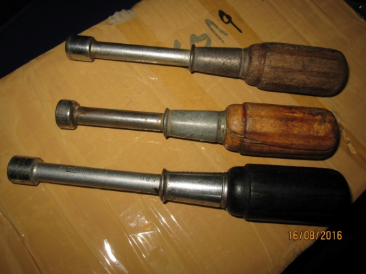 (ลดราคา) ไขควงบ๊อคด้ามไม้งานเก่า ของ USA. (ขายมัดรวม 3 อัน)
