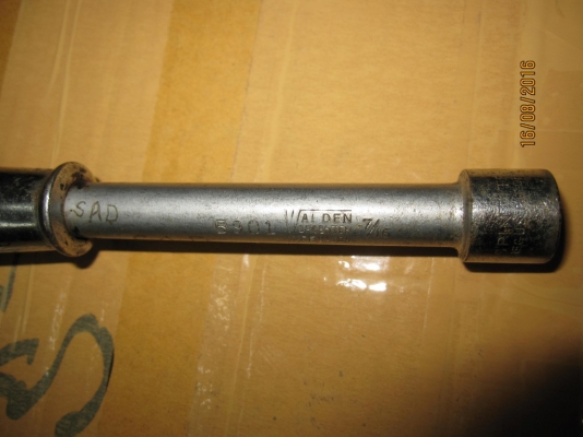 (ลดราคา) ไขควงบ๊อคด้ามไม้งานเก่า ของ USA. (ขายมัดรวม 3 อัน)