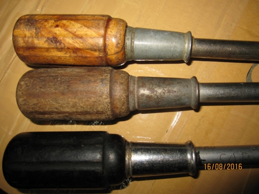 (ลดราคา) ไขควงบ๊อคด้ามไม้งานเก่า ของ USA. (ขายมัดรวม 3 อัน)