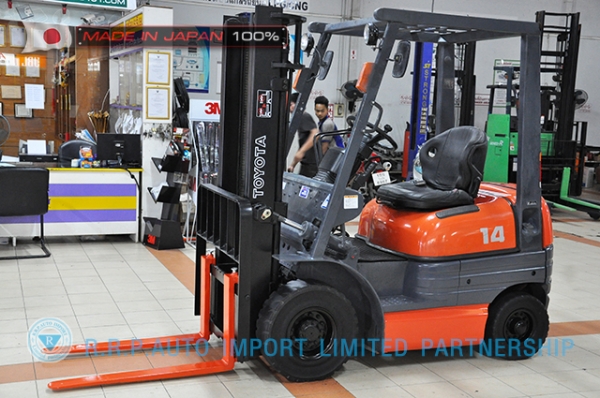 ขายรถโฟล์คลิฟท์มือสองTOYOTA รุ่น6FG14-12782 ราคา 175,000 บาท นำเข้าจากประเทศญี่ปุ่น 100\% ไม่เคยใช้งานในประเทศไทย