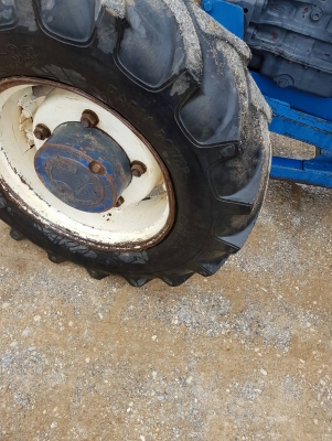 ขาย รถไถ่ FORD NEW HOLLAND 6640