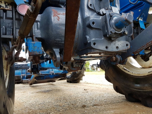 ขาย รถไถ่ FORD NEW HOLLAND 6640
