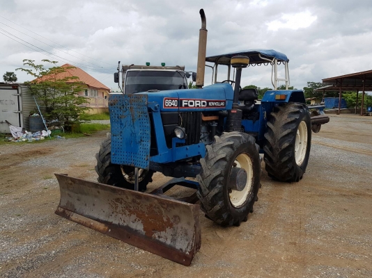 ขาย รถไถ่ FORD NEW HOLLAND 6640
