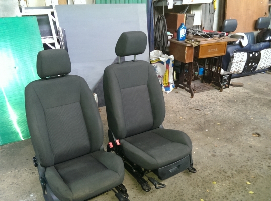 ขายเบาะคู่หน้าของฟอดแท้ครับ