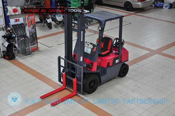 ขายรถโฟล์คลิฟท์มือสองNISSAN รุ่น UJ02-111746 ราคา 195,000 บาท นำเข้าจากประเทศญี่ปุ่น 100\% ไม่เคยใช้งานในไทย