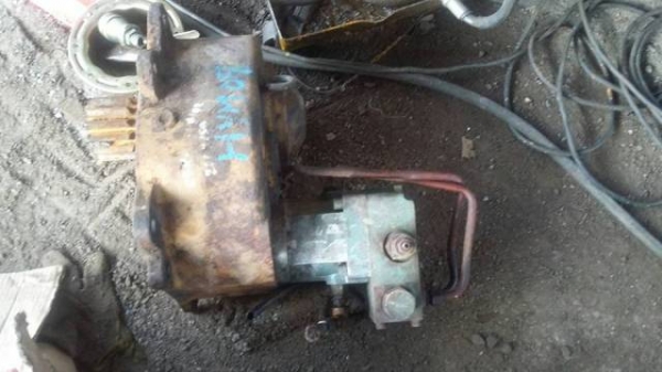 ขายมอเตอร์ปั๊มสวิง ติดเครน 8 ตัน