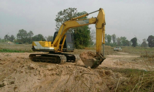 ขายKOBELCO  m3 ไฟฟ้าครบเอกสารแจ้งจำหน่ายสนใจติดต่ออ๊อฟพิจิตร086-737-9991