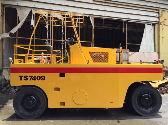 ขายด่วนรถบดล้อยาง9ล้อ SAKAI TS7409 เล่มทะเบียน พร้อมใช้งาน