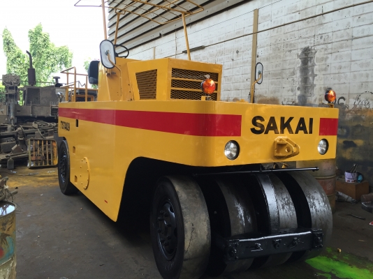 ขายด่วนรถบดล้อยาง9ล้อ SAKAI TS7409 เล่มทะเบียน พร้อมใช้งาน