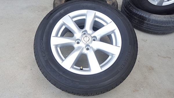 ขายล้อNISSAN ALMERA VL ยางปี 4015 4 ล้อ