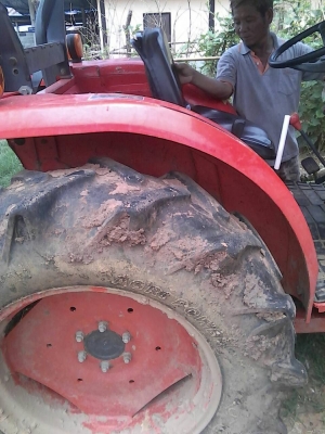 ขายรถไถ KUBOTA 47 แรง รถปี 54