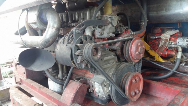 ขายรถเกี่ยวข้าว อุ้ม2ตัน เครื่องHINO 195เทอร์โบ เปลี่ยนแท็กใหม่ เช็คสภาพใหม่หมด เหมือนได้รถใหม่ สนใจโทร 0856390132K.หนึ่งรับสาย