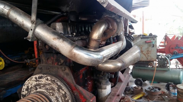 ขายรถเกี่ยวข้าว อุ้ม2ตัน เครื่องHINO 195เทอร์โบ เปลี่ยนแท็กใหม่ เช็คสภาพใหม่หมด เหมือนได้รถใหม่ สนใจโทร 0856390132K.หนึ่งรับสาย